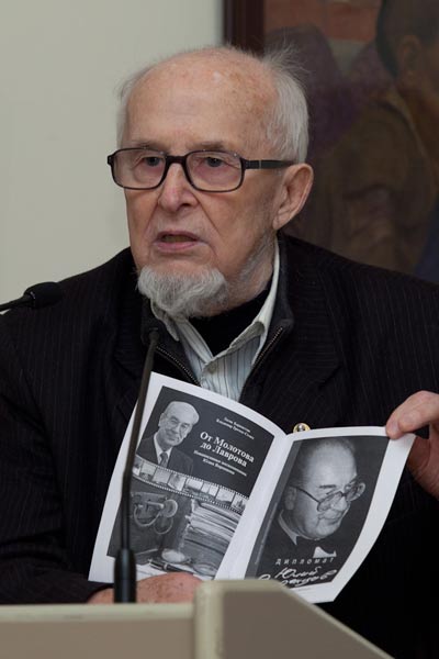 Academician Eygeny P. Chelyshev, member of the Presidium of the Russian Academy of Sciences