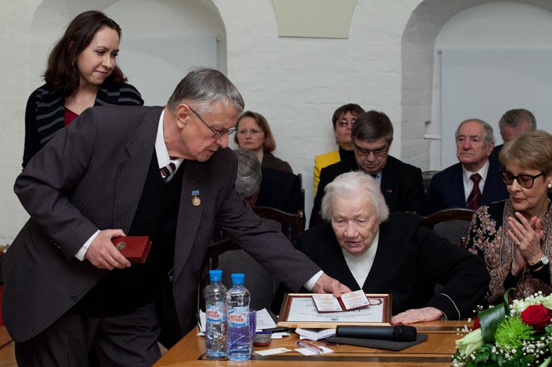 Prof. Vladislav V. Shinkarenko awarded Madam L.V. Shaposhnikova with the Order
