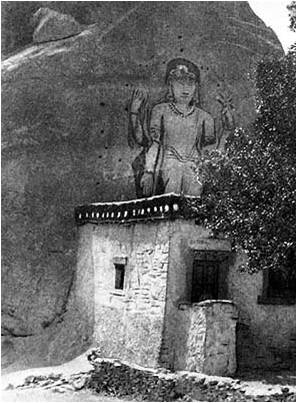 Скала Майтрейи в Маульбеке. Ладакх, 1925. Фото семьи Рерихов